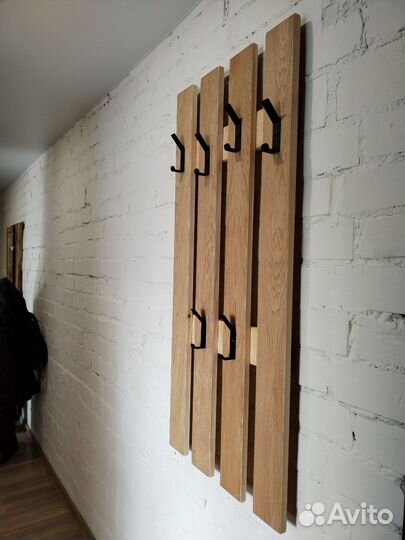 Вешалка для одежды настенная