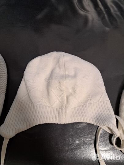 Шапочки для ребенка до года 3шт. с завязками