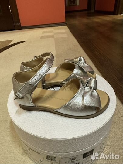 Сандали для девочки 24 размер Age of Innocence