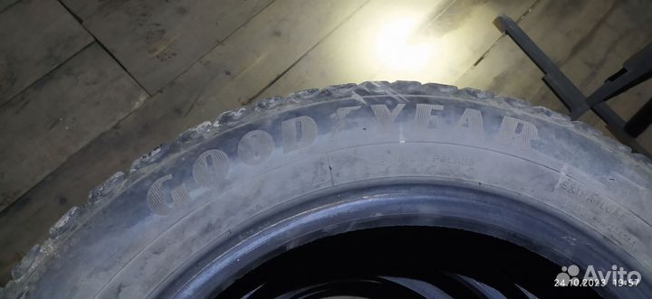 Goodyear Ultragrip Ice Arctic 185/60 R15