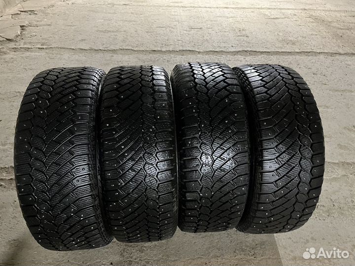 Gislaved Nord Frost 200 215/60 R16 99T