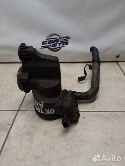 Корпус масляного фильтра Skoda Octavia A4 Tour 1.4