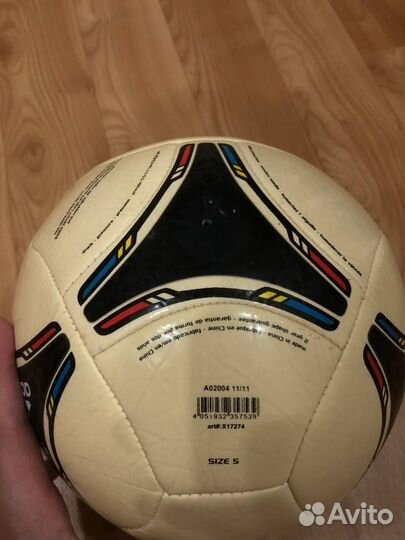 Футбольный мяч adidas tango 2012