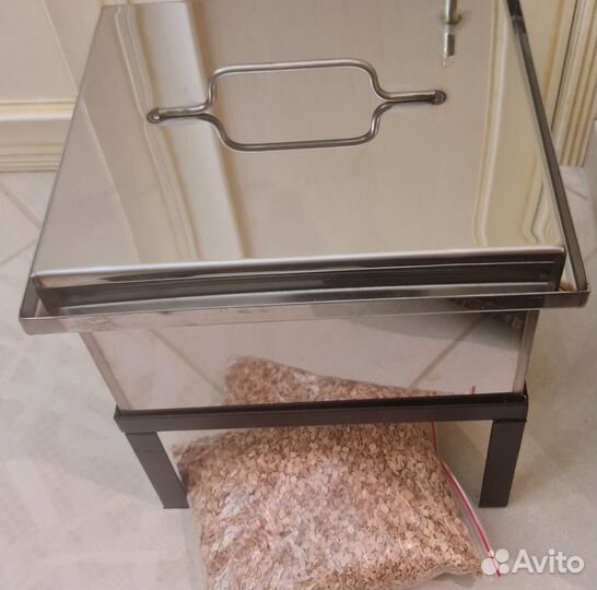 Новая коптильня Индигирка с ножками и чехлом