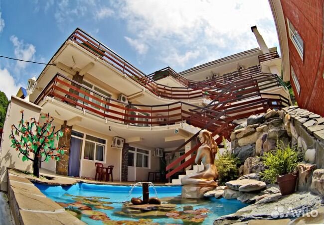 Горничная с проживанием и питанием