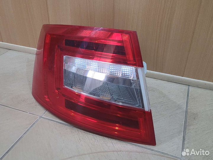 Фонарь задний левый Skoda Octavia A7