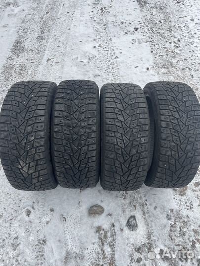 Dunlop SP Winter Ice02 225/40 R18 92T