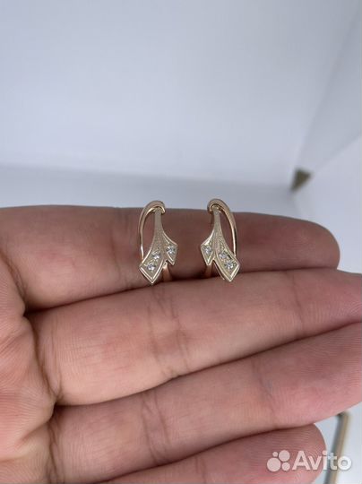 Золотые серьги 3.71 гр