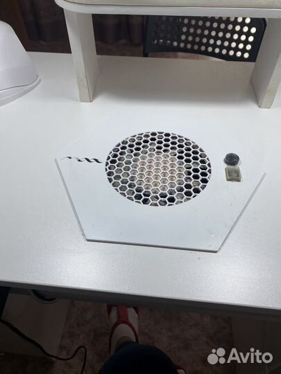 Стол маникюрный с вытяжкой бу