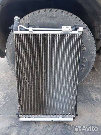 Радиатор охлаждения и кондиционера