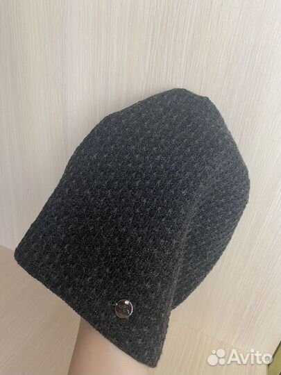 Шапка новая