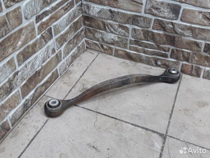 Рычаг подвески верхний задний левый Mercedes-Benz