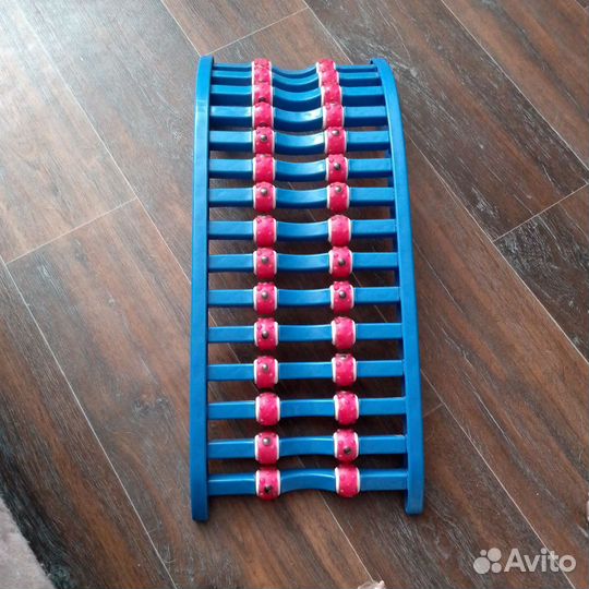 Мостик массажер для спины с роликами и магнитами