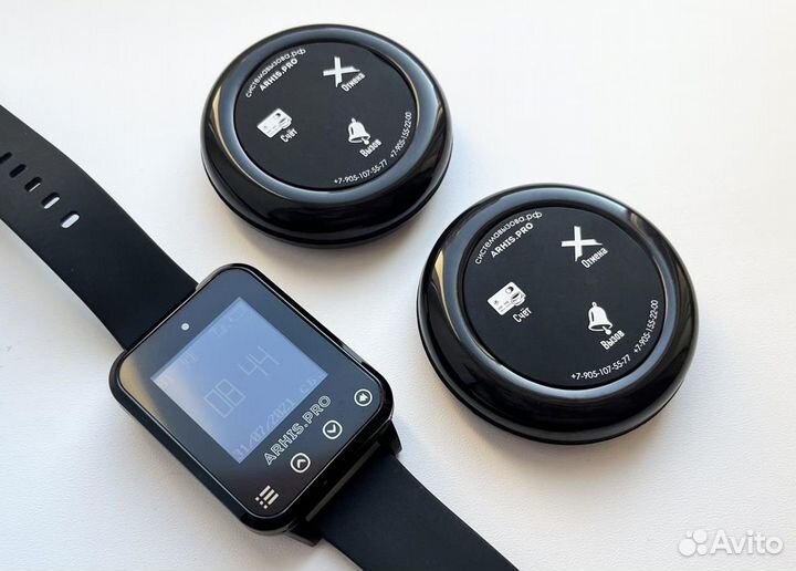 Кнопка вызова официанта персонала и пейджер часы