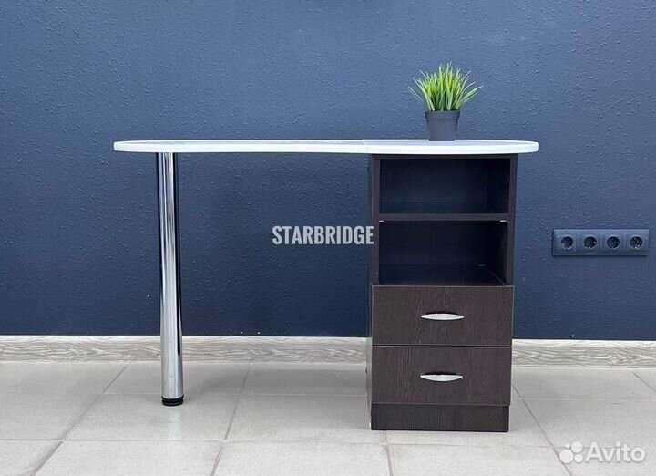 Стол для мастера маникюра