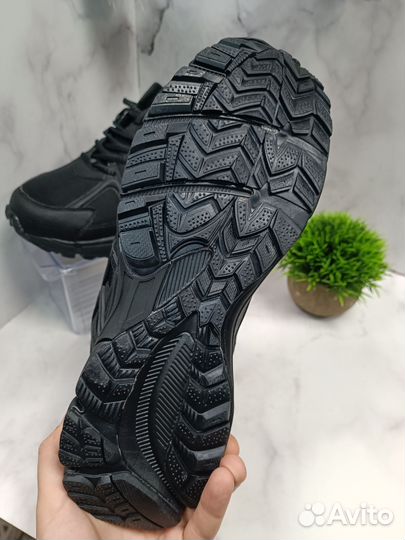 Зимние кроссовки asics большие размеры