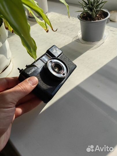 Пленочный фотоаппарат yashica mf-2