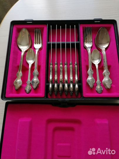 Набор столовых приборов из мельхиора 24 предмета