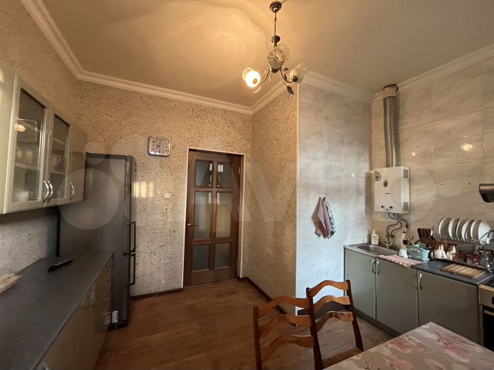 4-к. квартира, 120 м², 3/4 эт.