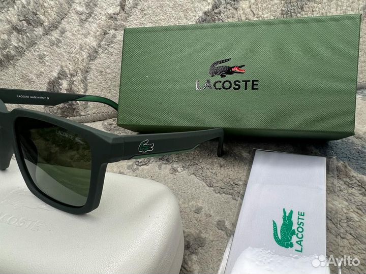 Очки солнцезащитные Lacoste green
