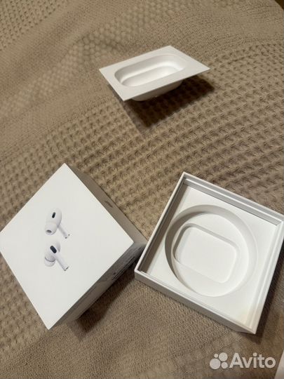 Коробка от airpods 4