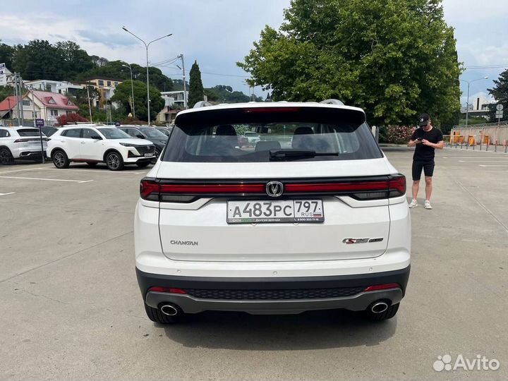 Аренда автомобиля Changan CS35 Plus 1.5 RT