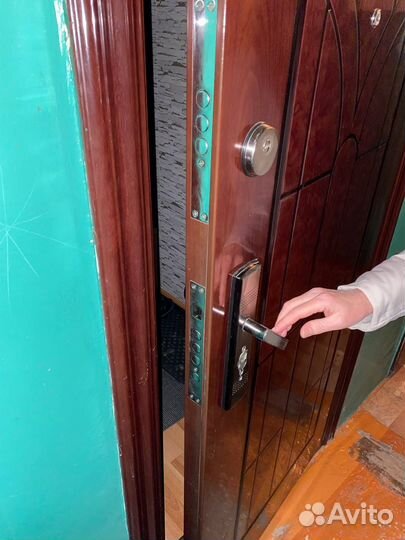 Вскрытие замков, автомобилей, замена замков