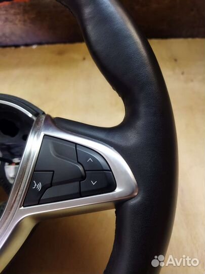 Руль Renault Arkana кожа обогрев кнопки 484001484R