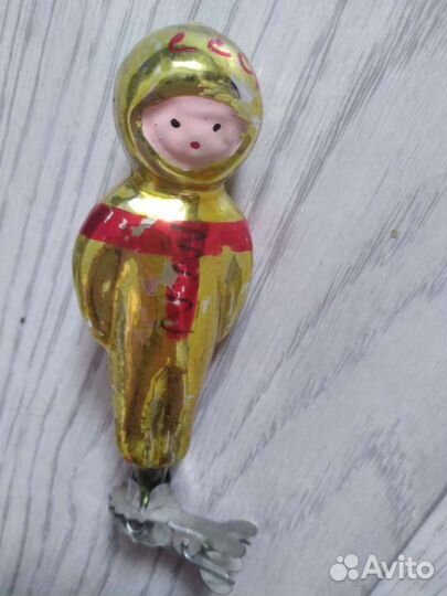 Елочная игрушка космонавт СССР на прищепке