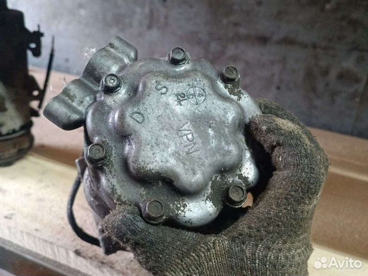 Компрессор кондиционера Renault Logan 1 1.6