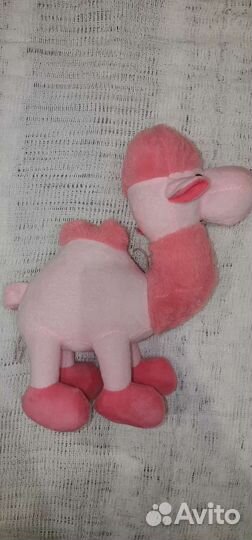 Игрушка верблюд розовый