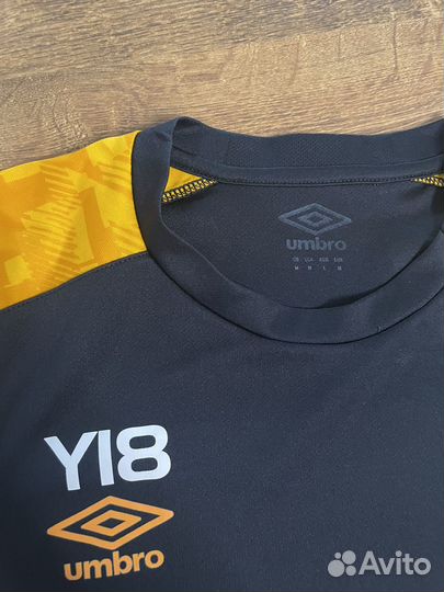 Футболка umbro Hull city