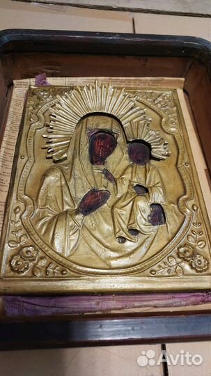 Старинная икона Божьей Матери Казанской