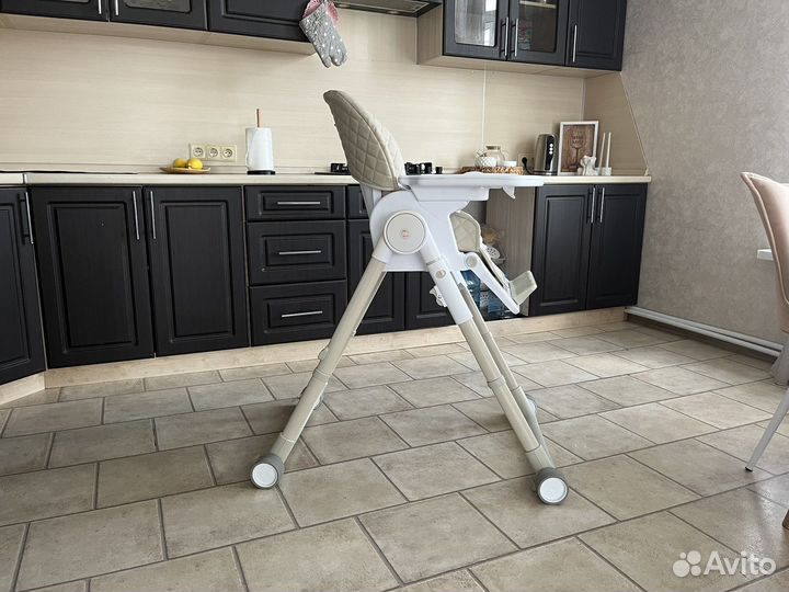 Детский стульчик для кормления happy baby