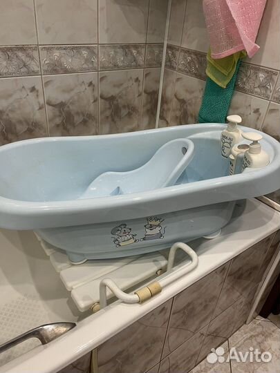 Ванночка для купания с горкой