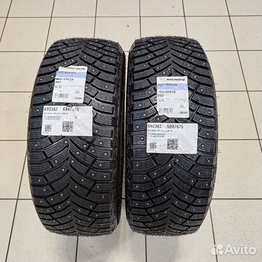 Michelin X-Ice North 4 225/45 R19 96T