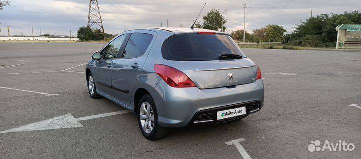 Peugeot 308 1.6 МТ, 2011, 237 000 км