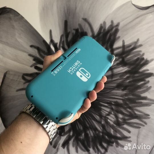 Nintendo switch lite с играми/PicoFly
