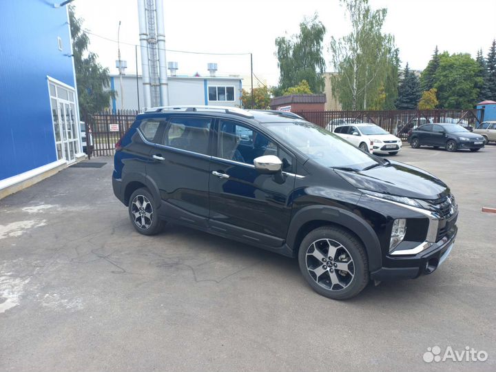 Mitsubishi Xpander Cross, 2022