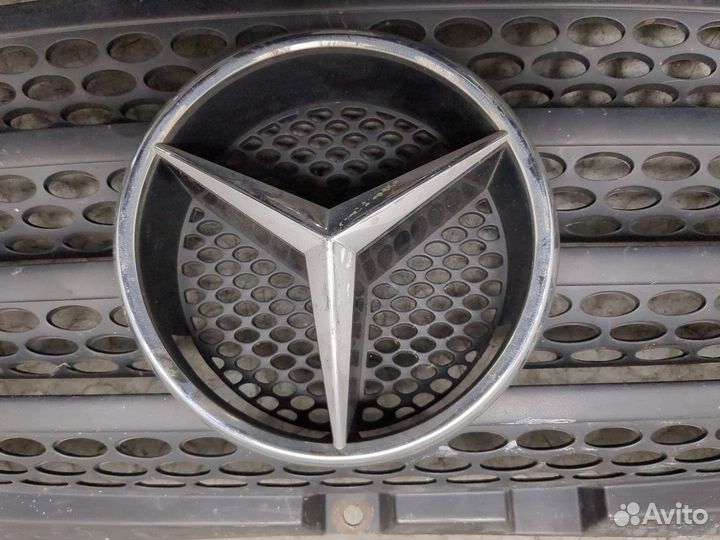 Решетка радиатора Mercedes Vito W639