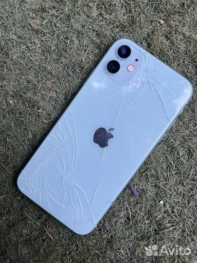 iPhone 11, 64 ГБ