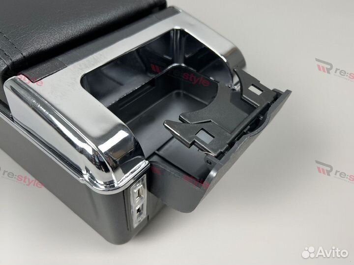 Бардачок подлокотник Aqua/Vitz/Belta Тип 1