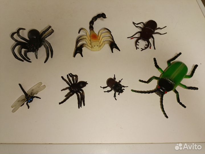 Фигурки насекомых
