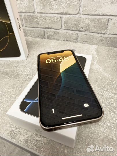iPhone XR в корпусе 16 PRO