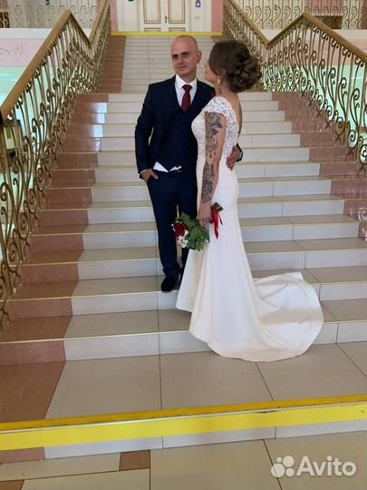 Свадебное платье 44 46 бу