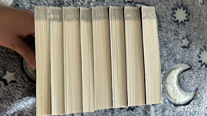 Коллекция книг Серены Валентино