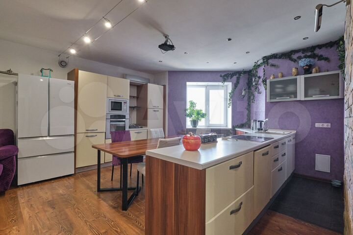 4-к. квартира, 130 м², 6/6 эт.