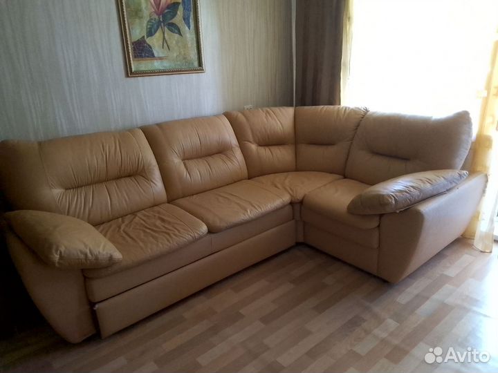 Кожаная диван кровать