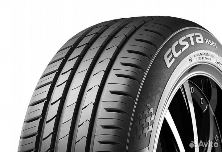 Kumho Ecsta HS51 215/55 R17 94V