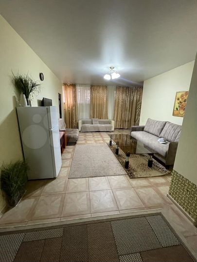 3-к. квартира, 80 м², 1/9 эт.